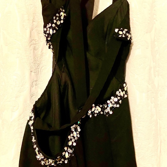 Elegant evening/ Prom dress - Picture 4 of 6